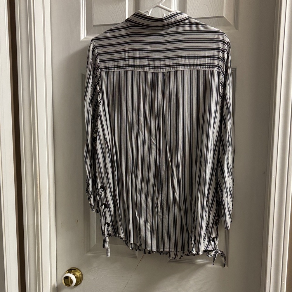 Striped Black and White ladies shirt - Picture 2 of 4